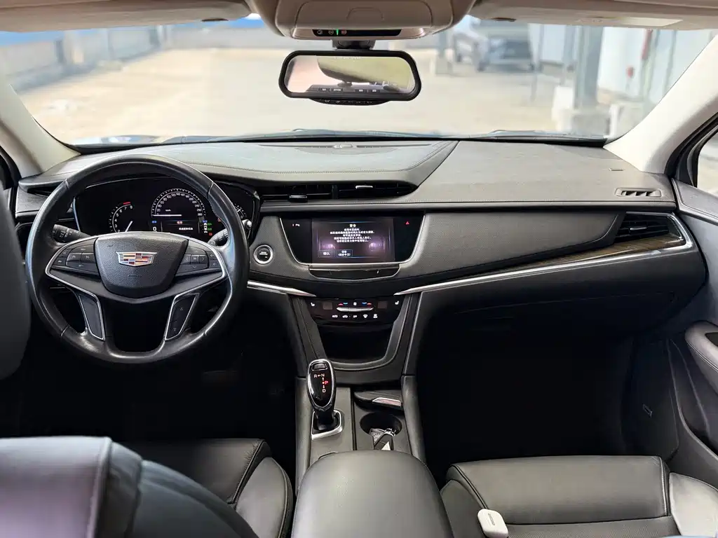 Cadillac XT5 — миниатюра 7