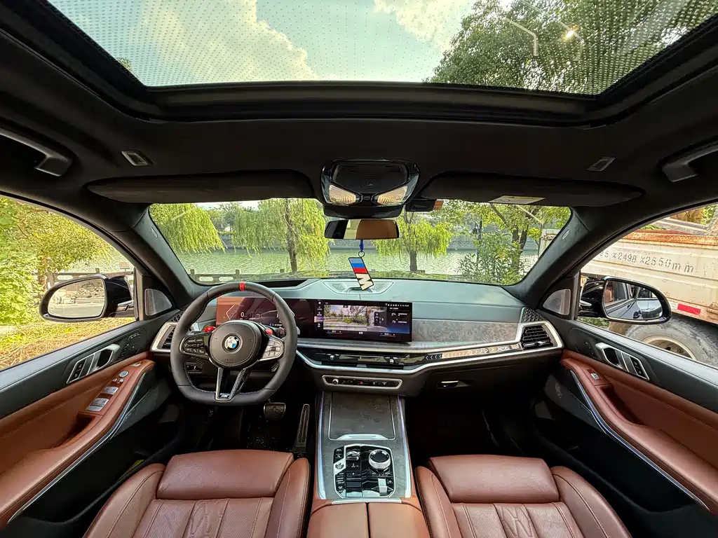 BMW X7 — миниатюра 13