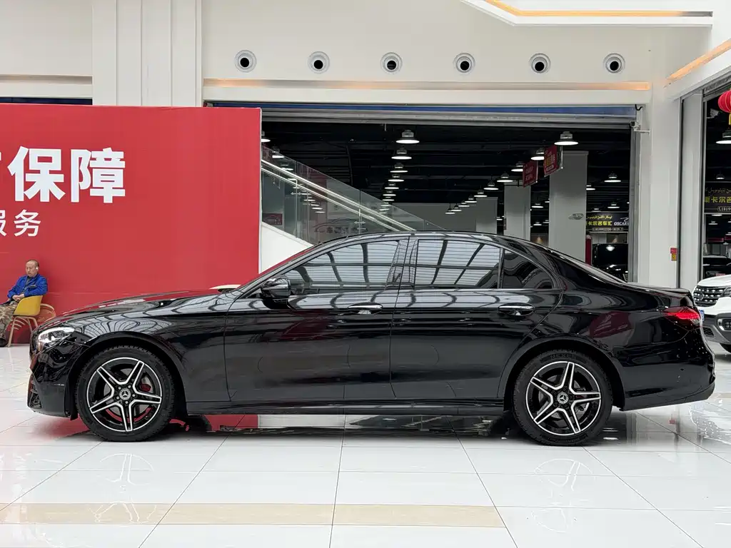 MERCEDES-BENZ E CLASS