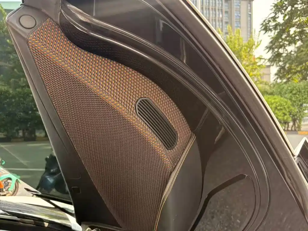 McLaren 12C — миниатюра 5