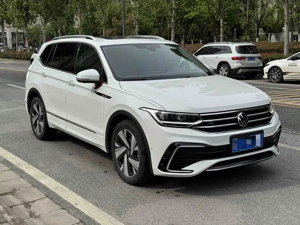 Volkswagen Tiguan L 2024