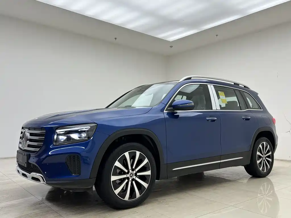 MERCEDES-BENZ GLB