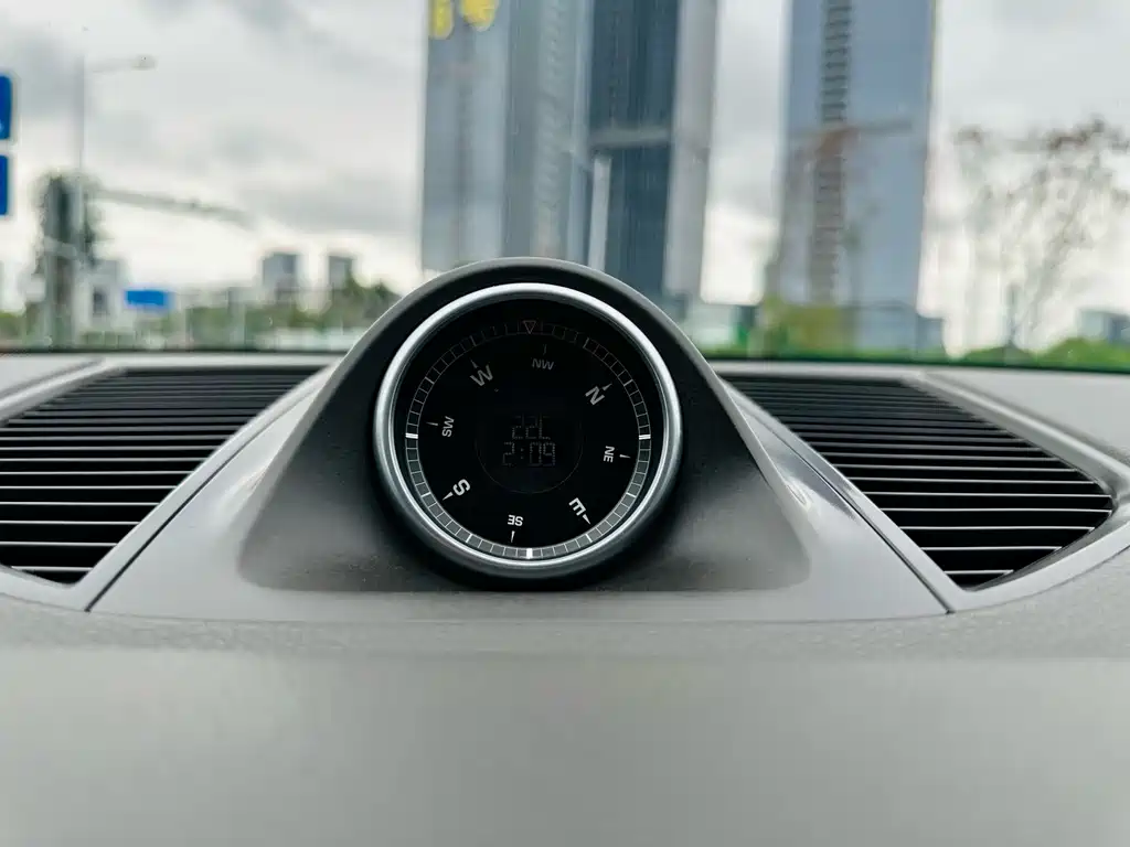 Porsche Macan — миниатюра 17