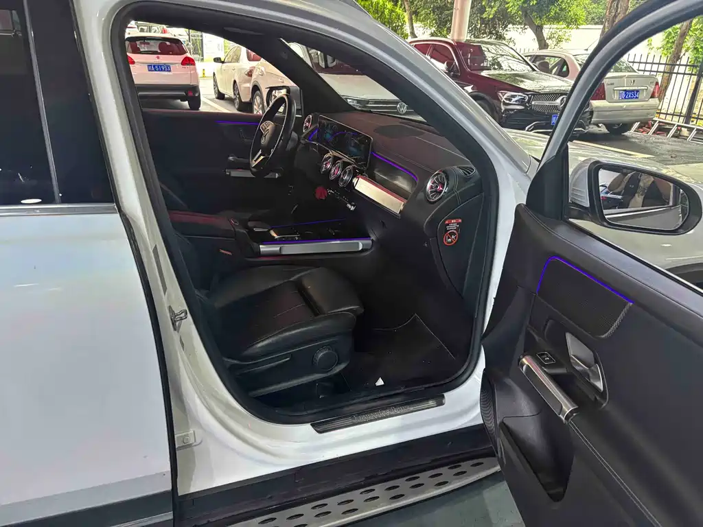 Mercedes-Benz GLB — миниатюра 6