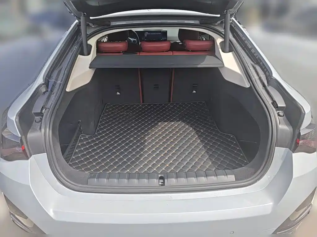BMW i4 — миниатюра 24