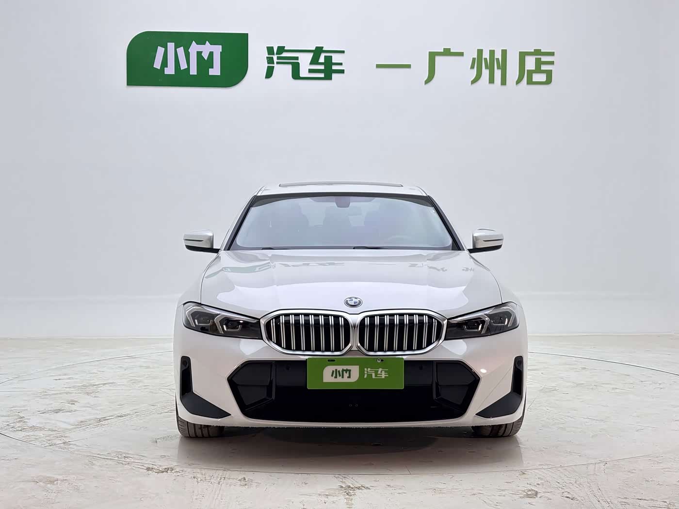 BMW 3 Series 2.0 л 2023 г. Белый, пробег 26000 км