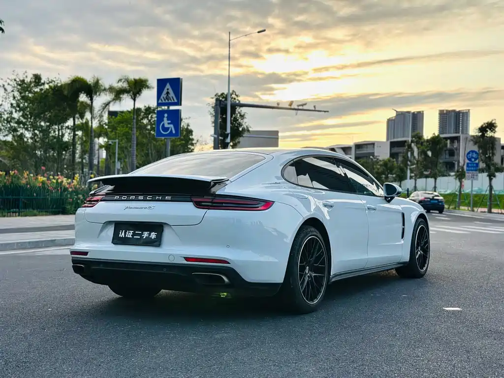 Porsche Panamera — миниатюра 4