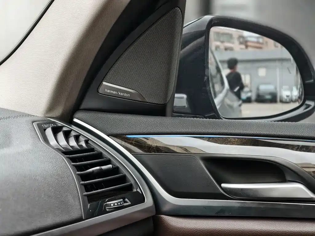BMW X3 — миниатюра 21