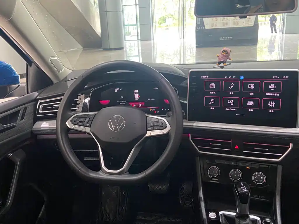 Volkswagen Sagitar - фото 12