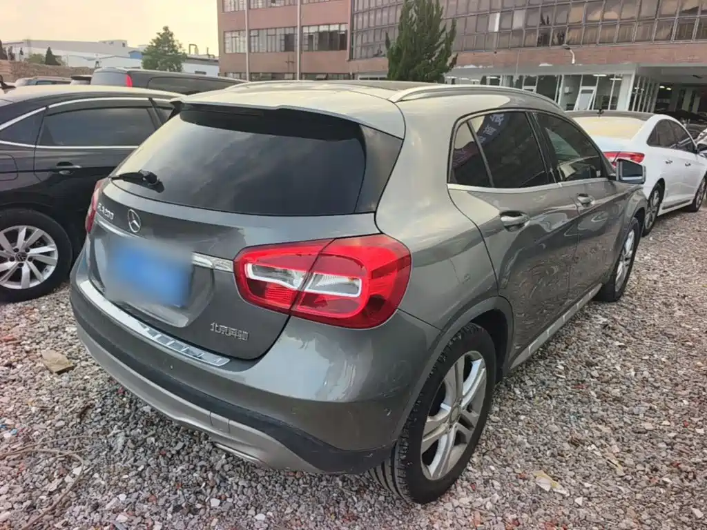 Mercedes-Benz GLA — миниатюра 7