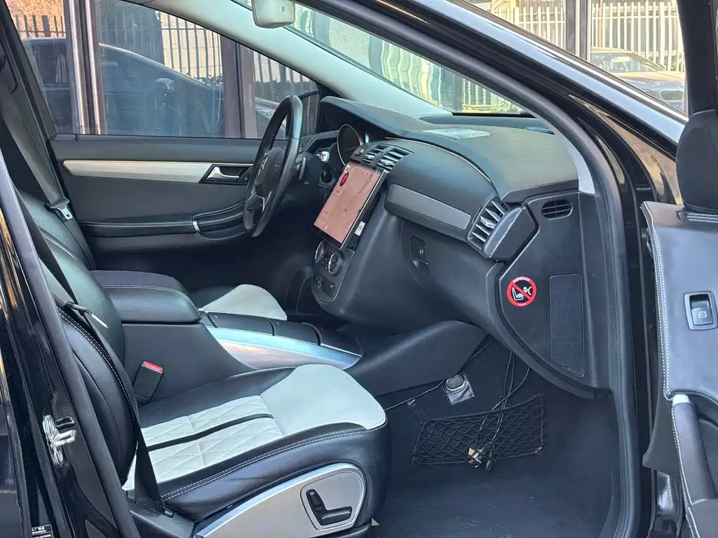 MERCEDES-BENZ R CLASS