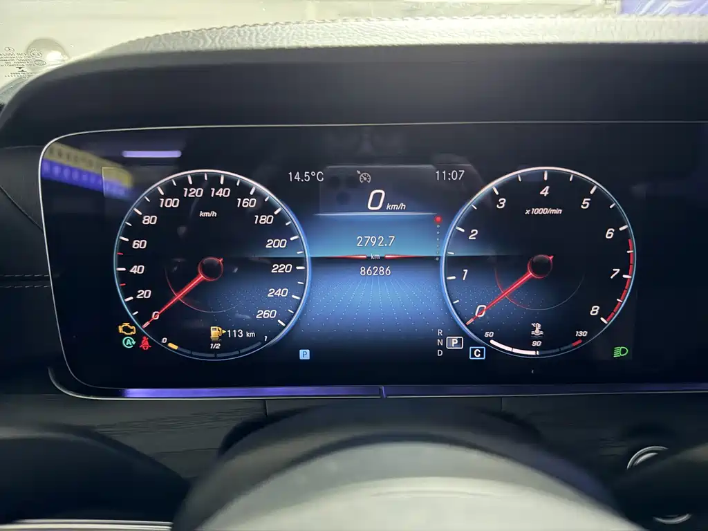 MERCEDES-BENZ E CLASS