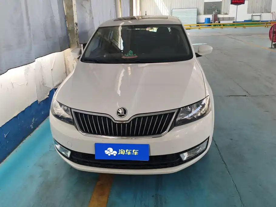Skoda Rapid Spaceback — миниатюра 2