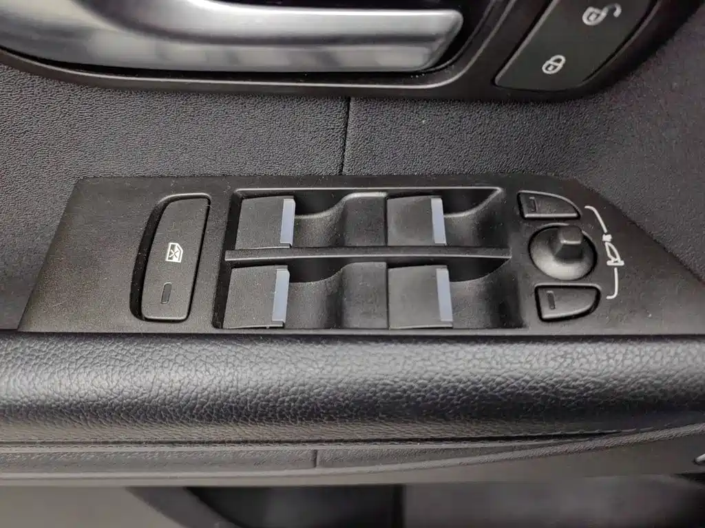 Land Rover Evoque (Import) — миниатюра 9