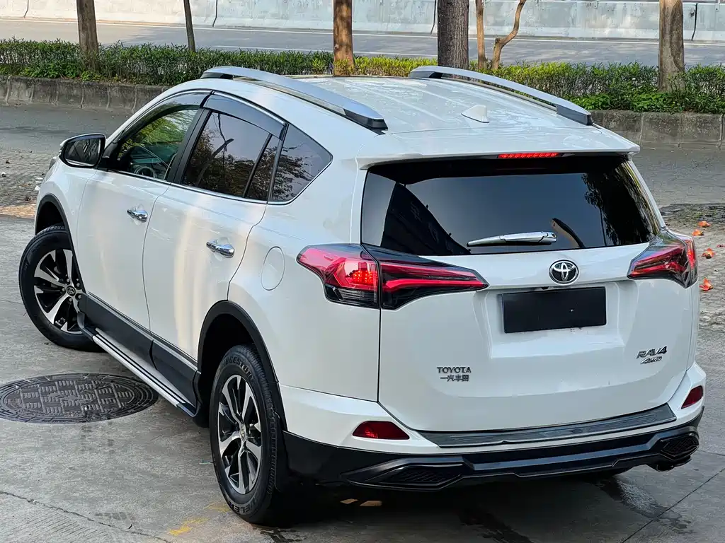 TOYOTA RAV4 RONGFANG