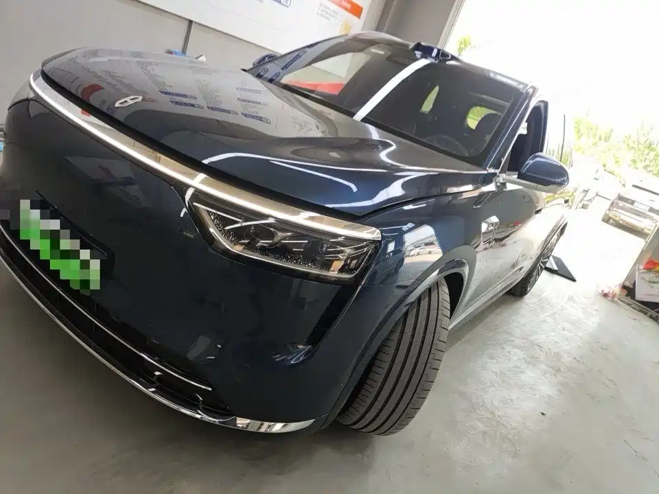 问界M8 2025款 增程 Ultra版 53.4kWh 5座版 (192线激光雷达）
