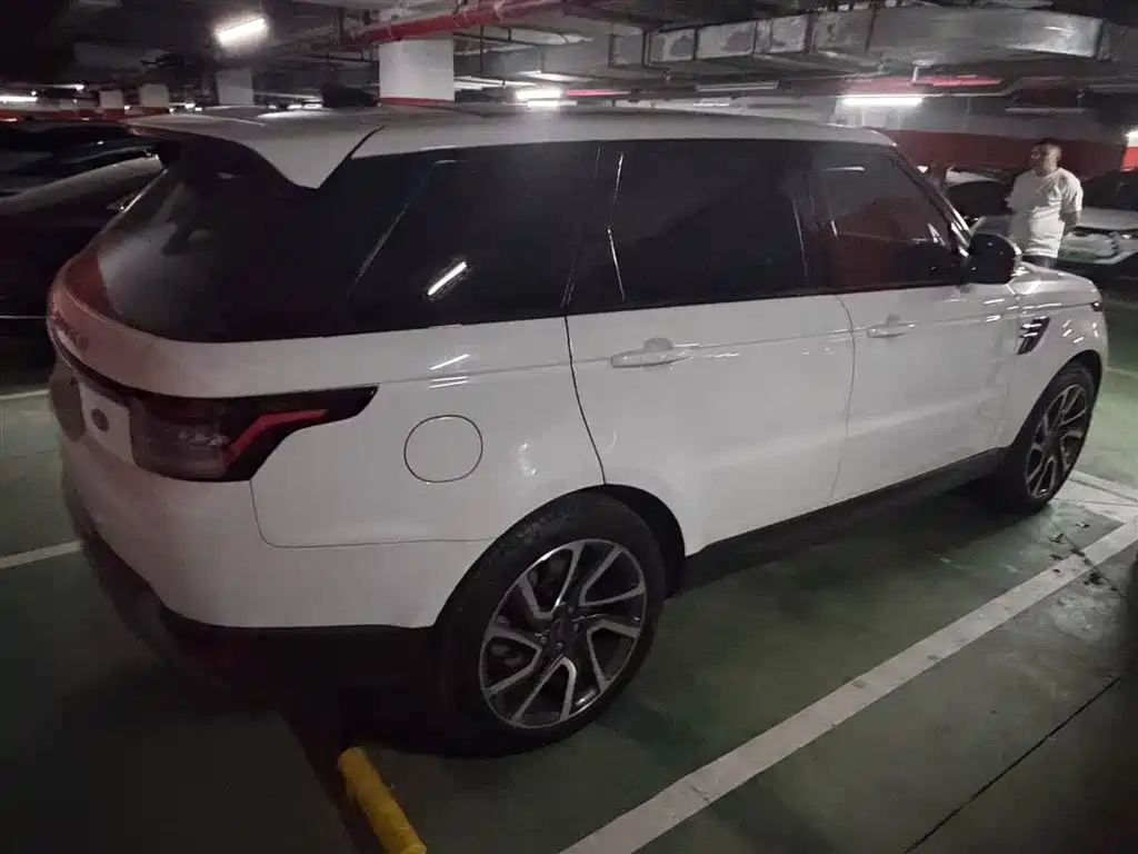Land Rover Range Rover Sport 2020 3.0 L6 SE