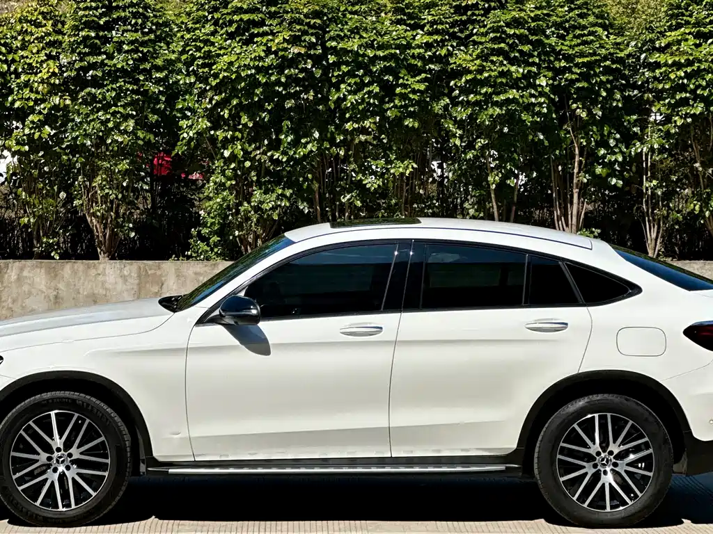 Mercedes-Benz GLC 2020 GLC 300 4MATIC SUV