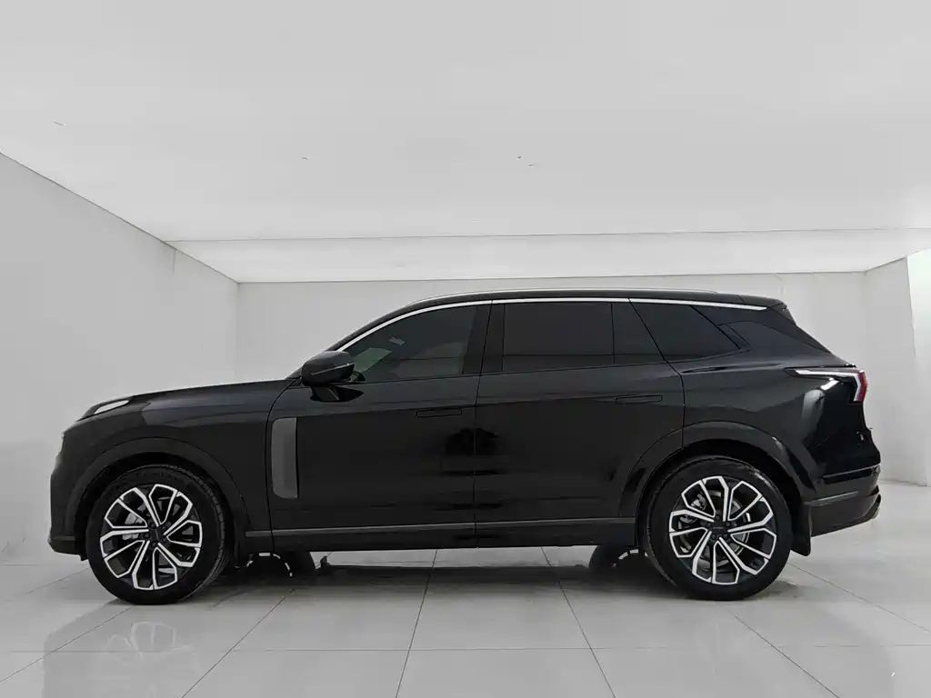Lynk & Co 09 2021 2.0T Halo мест