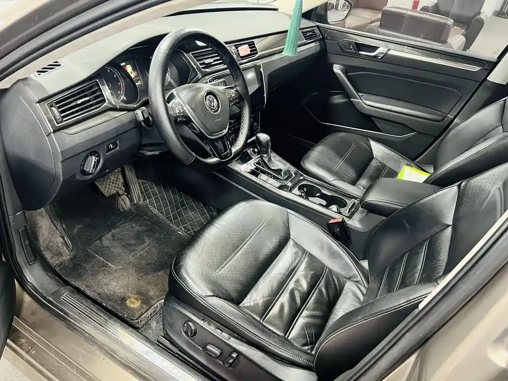 Volkswagen Passat 2016 330TSI DSG