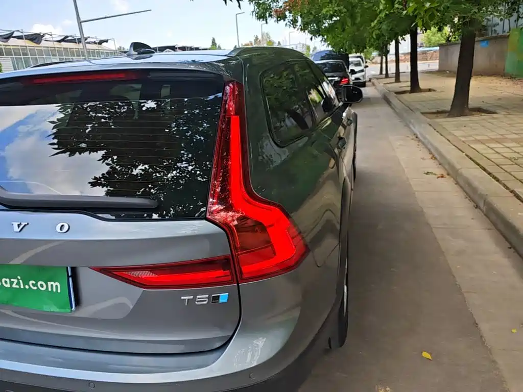 Volvo V90 — миниатюра 8