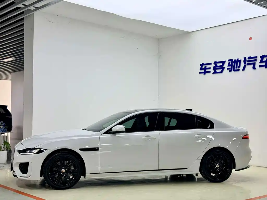 Jaguar XEL — миниатюра 3