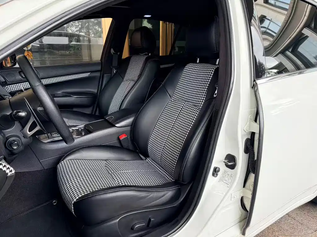 Infiniti G — миниатюра 10