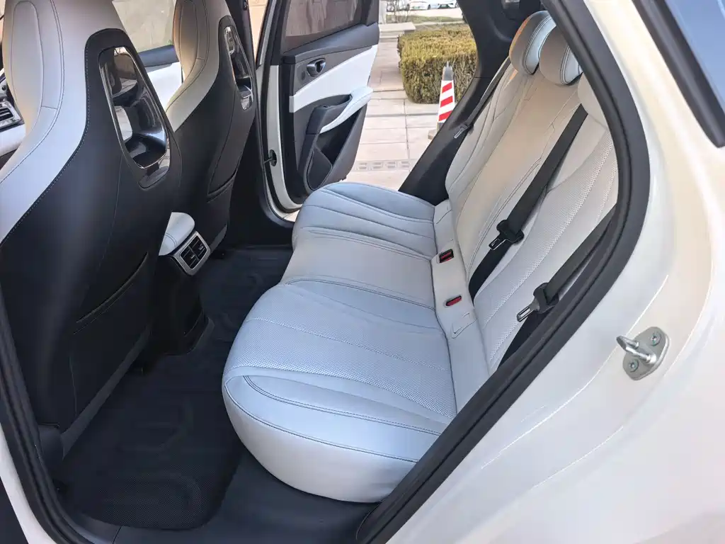 BYD SEAL 06 NEW ENERGY