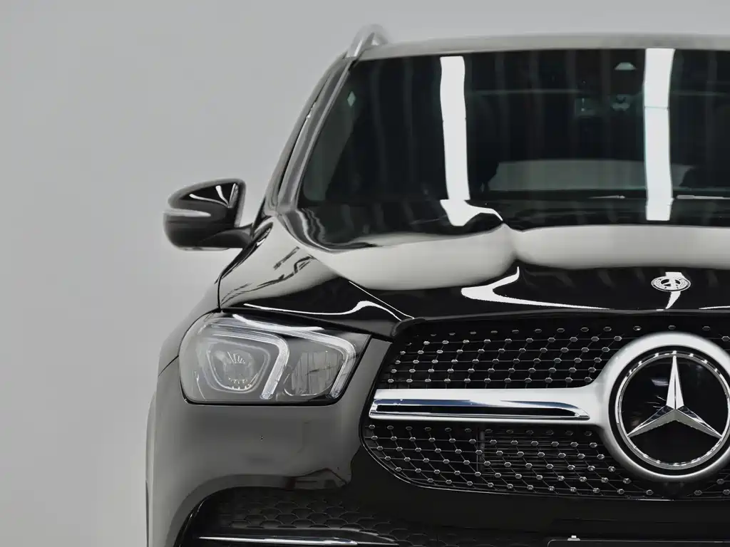 Mercedes-Benz GLE (Import) — миниатюра 30