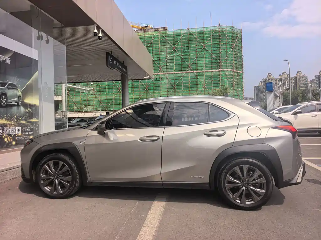 Lexus UX — миниатюра 5