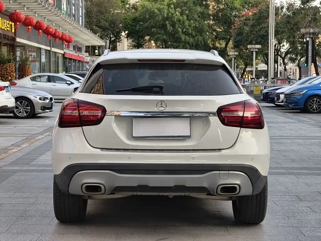 Mercedes-Benz GLA 2017 GLA 200 Fashion