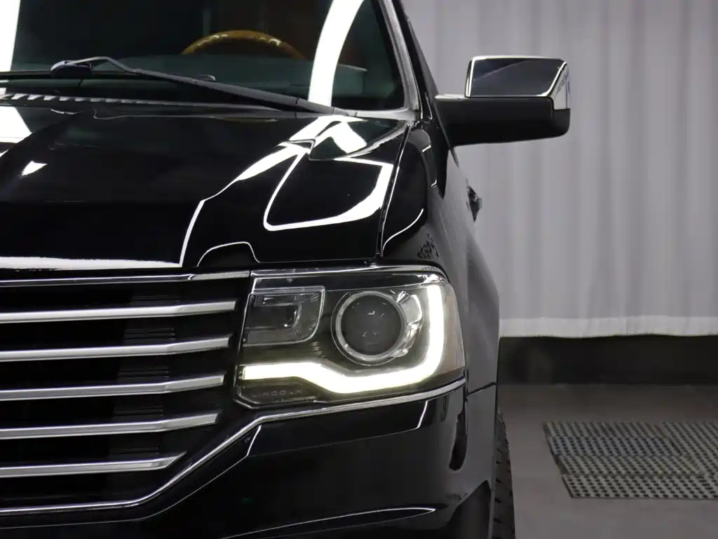 Lincoln Navigator — миниатюра 34