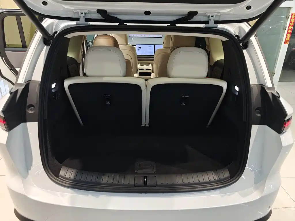 Li Auto i8 — фотографии объявления, Фото 13