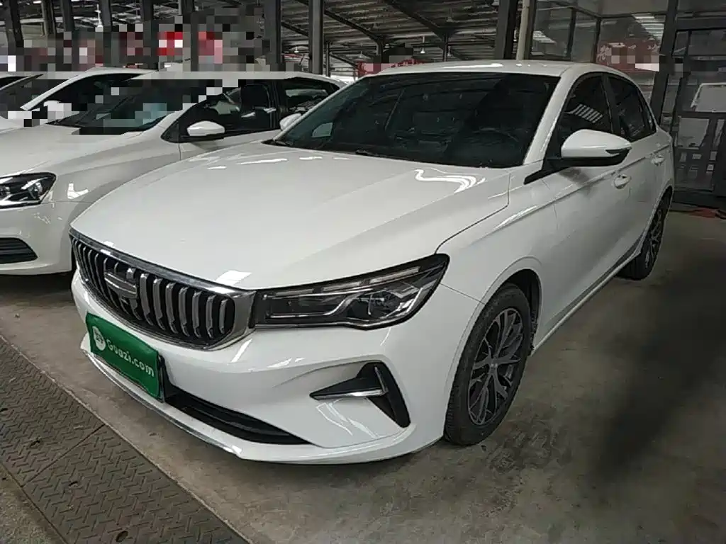 Geely Emgrand 2025 4 1.5L CVT
