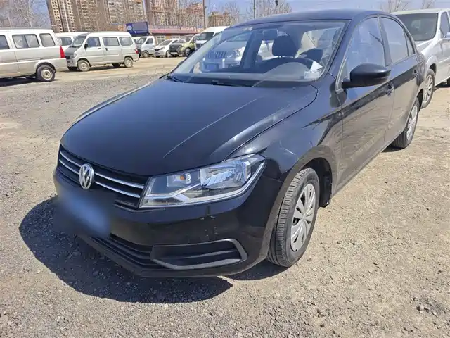 VOLKSWAGEN SANTANA 2019