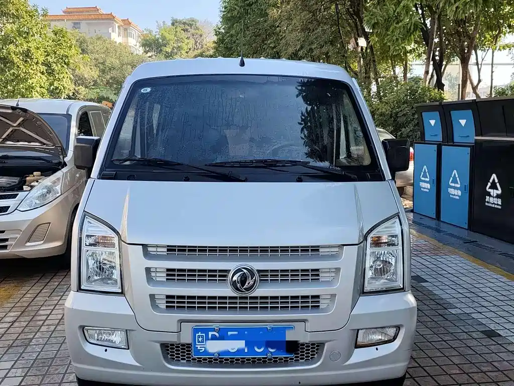 DONGFENG  C35