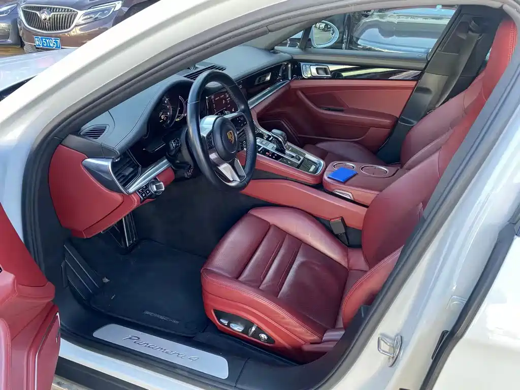 Porsche Panamera Hybrid — миниатюра 9