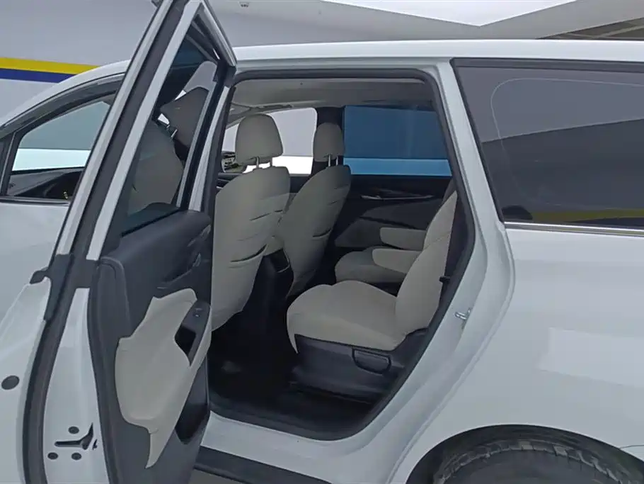 SAIC MAXUS CHASE G50