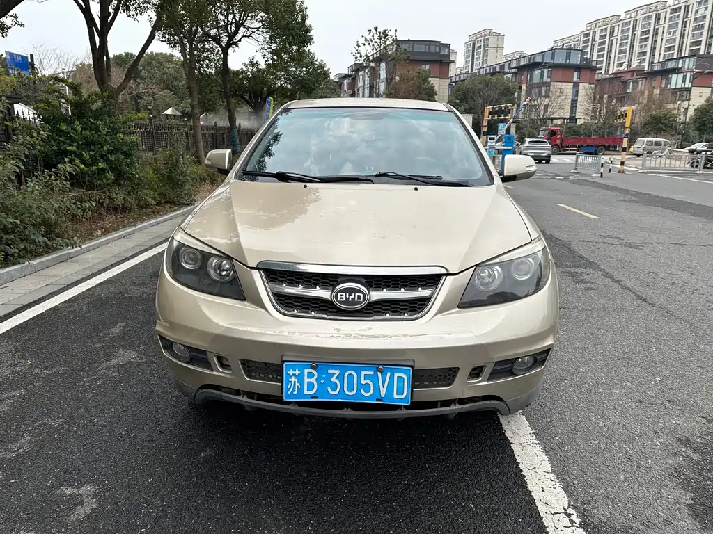 BYD S6 — миниатюра 2