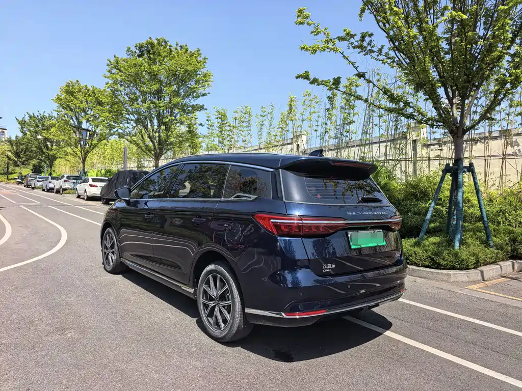 BYD MAX New Energy — миниатюра 7