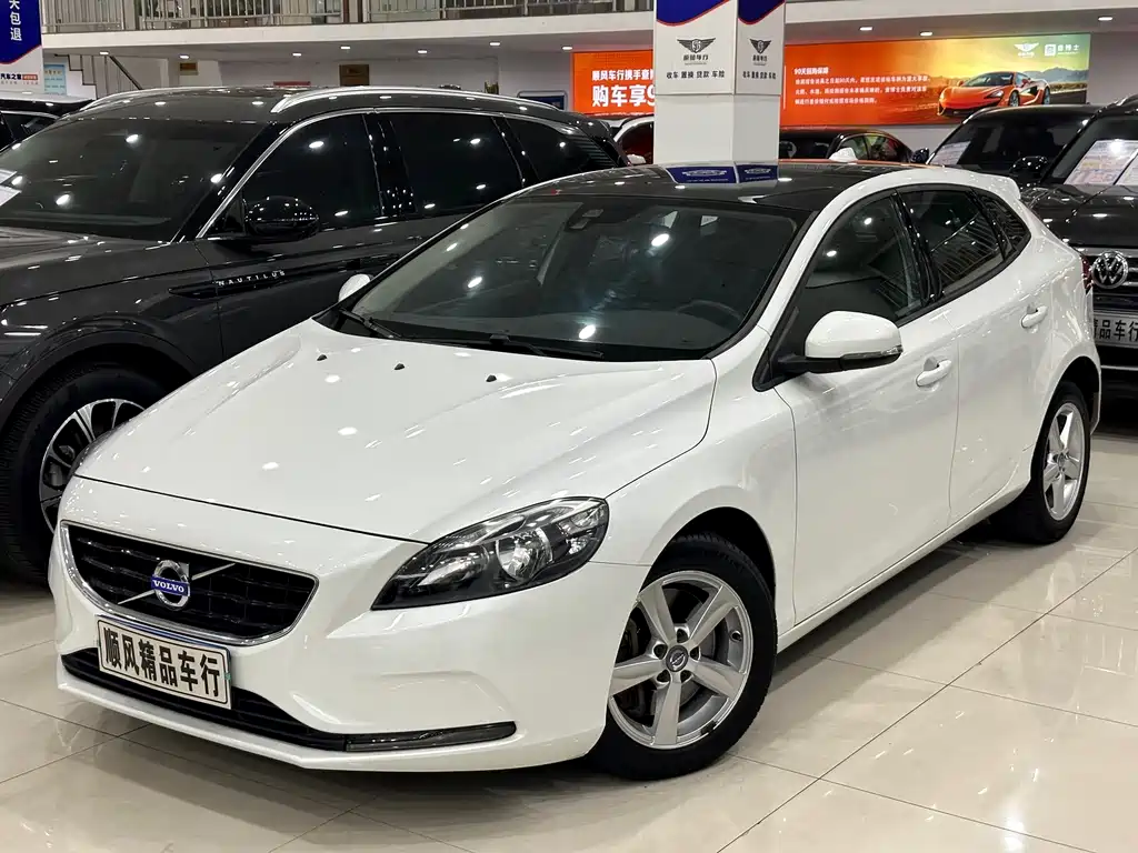 Volvo V40 — миниатюра 24