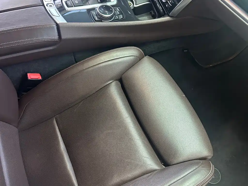 BMW 5 Series GT 5 GT 2014 528i Luxury