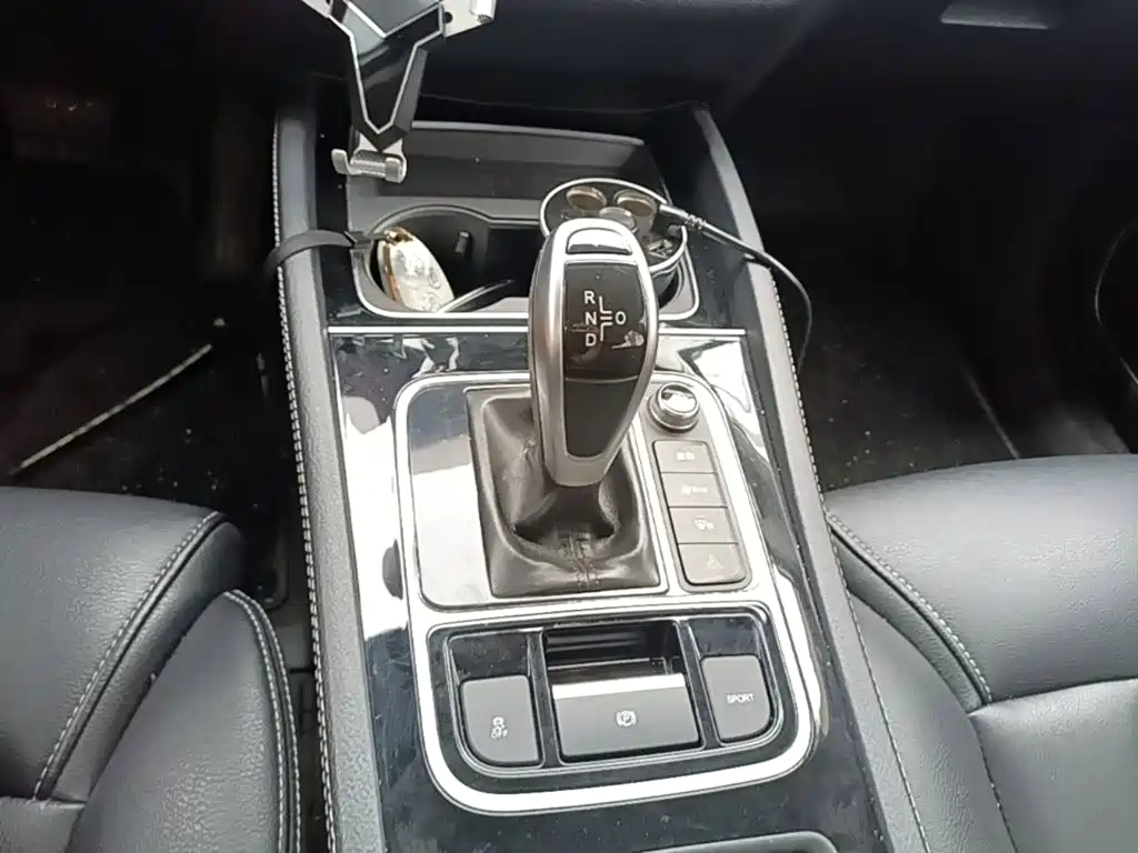 BYD MAX — миниатюра 14