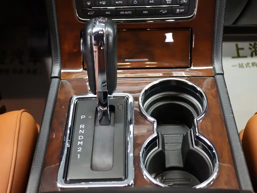 Lincoln Navigator — миниатюра 12