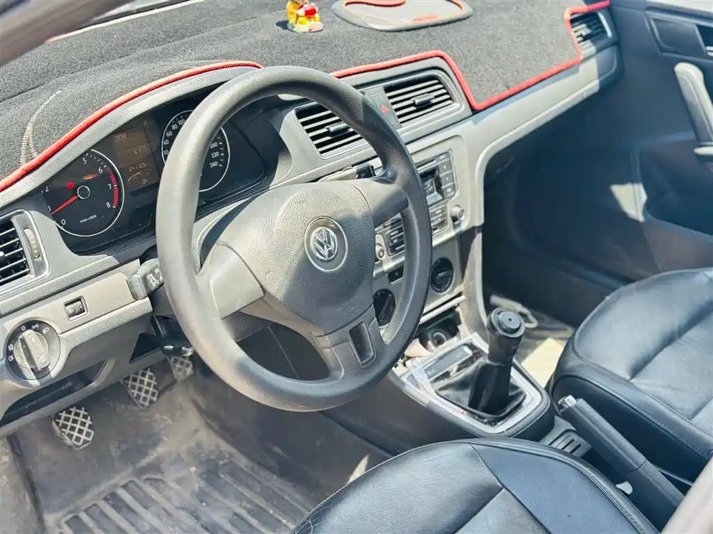 Volkswagen Lavida 2013 1.4TSI MT Comfort