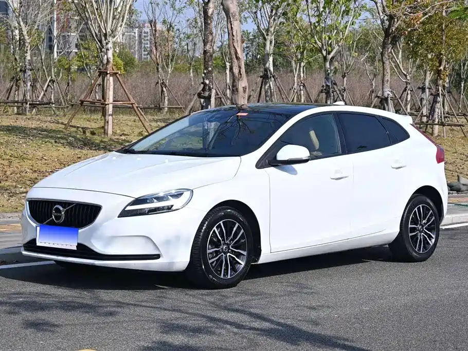 Volvo V40 2019