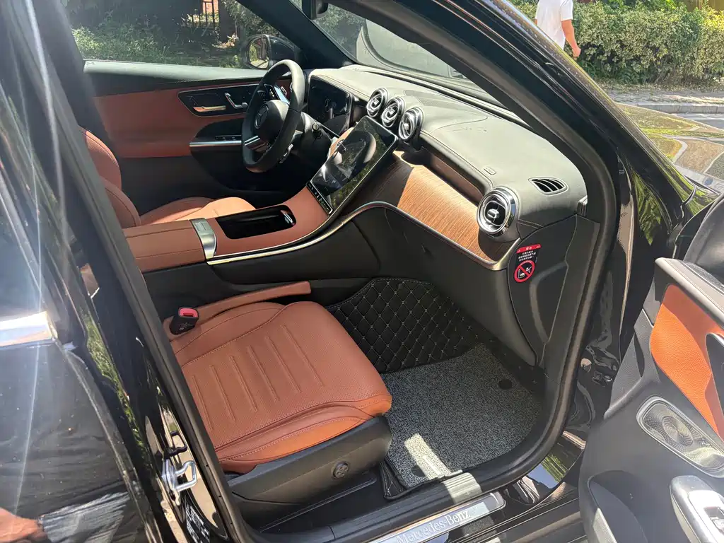 Mercedes-Benz GLC 2025 GLC 300 L 4MATIC 5 мест