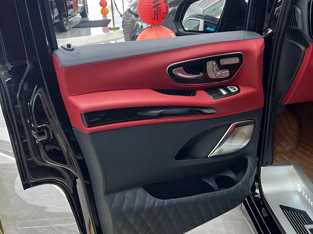 Mercedes-Benz Vito 2024 2.0T 7 мест
