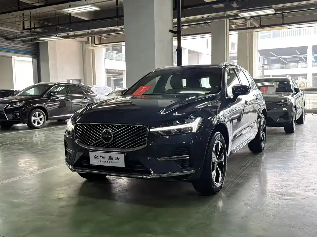 Volvo XC60 2025