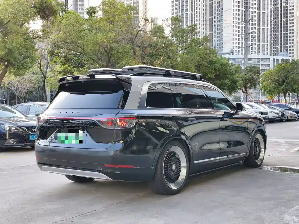 AITO ASK THE WORLD M9